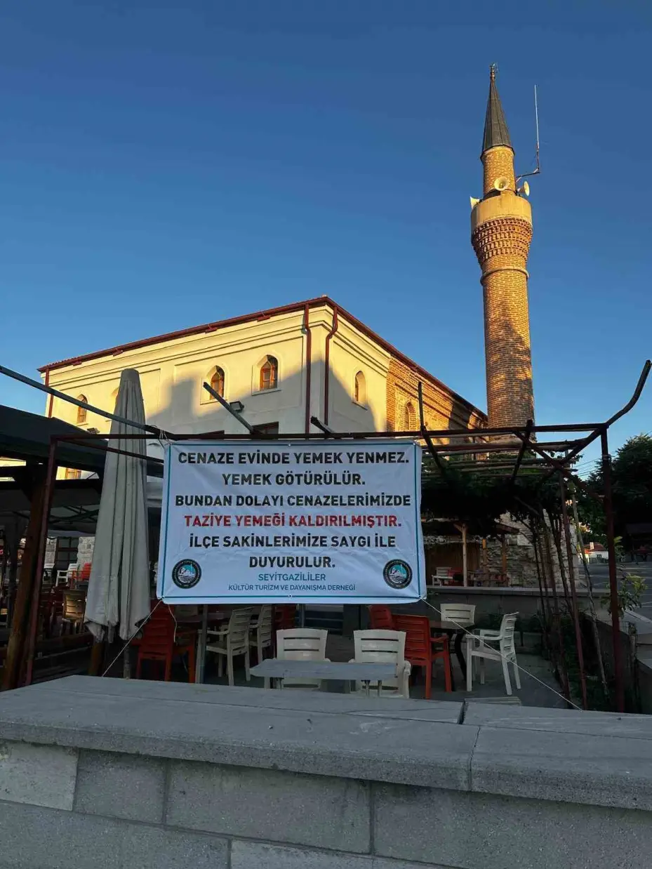 Seyitgazi’de taziye yemeği kaldırıldı