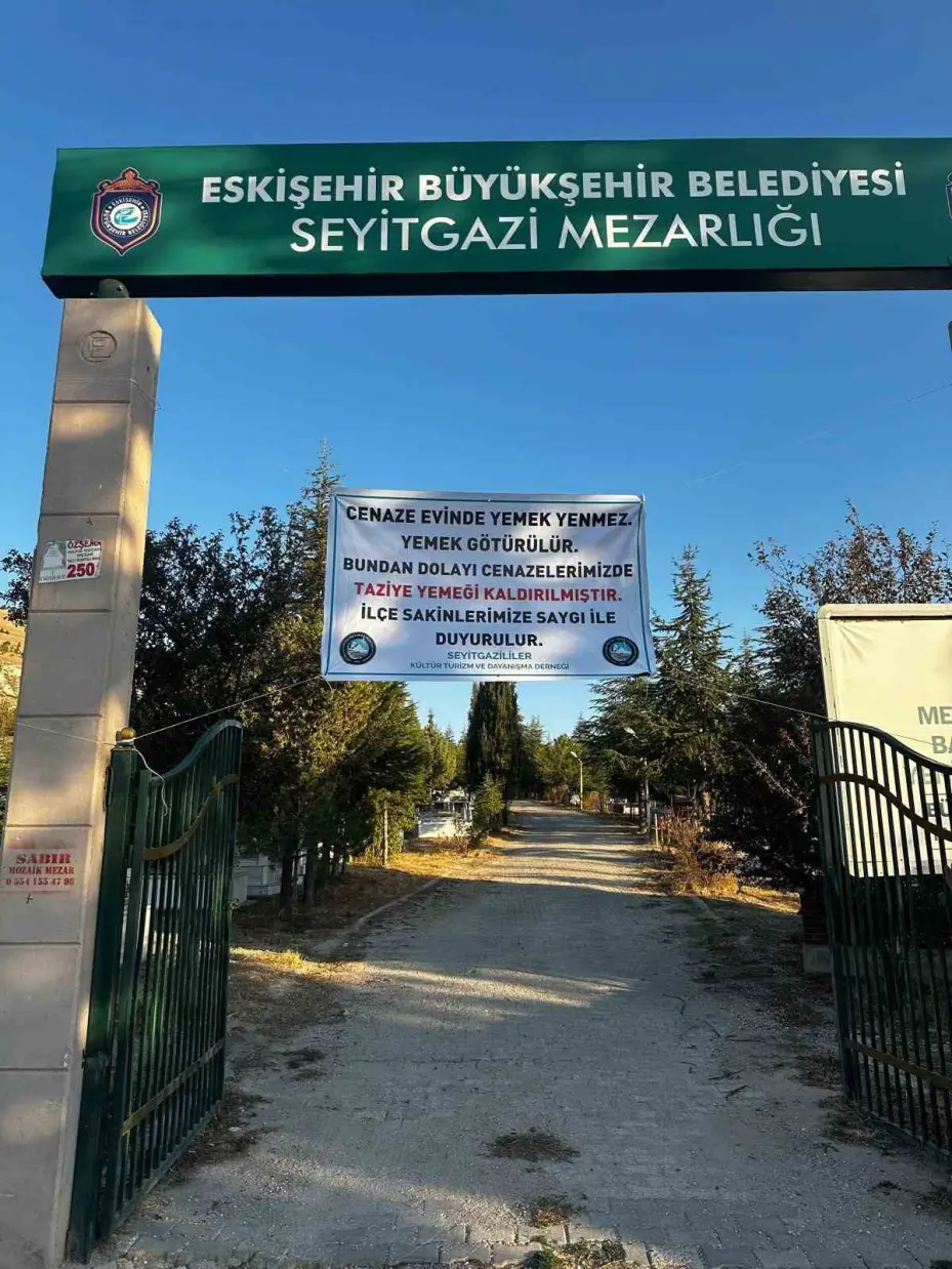 Seyitgazi’de taziye yemeği kaldırıldı