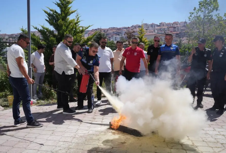 Keçiören Belediyesi personeline afet ve yangın eğitimi