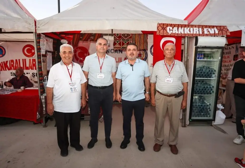 Sincan Park’ta farklı yörelerden gelen ürünler ziyaretçilerle buluşuyor