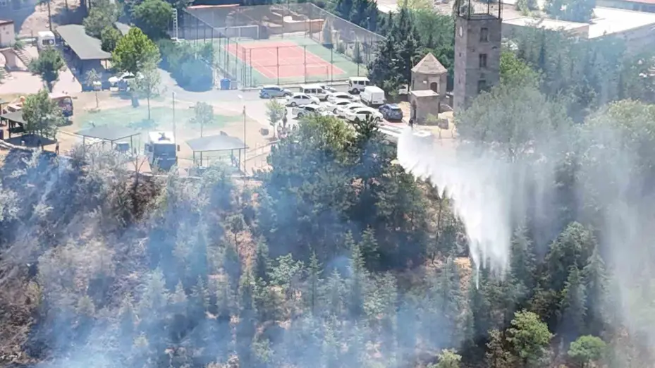 Nevşehir’de arazi yangını: Alevler emniyet müdürlüğüne sıçramadan kontrol altına alındı