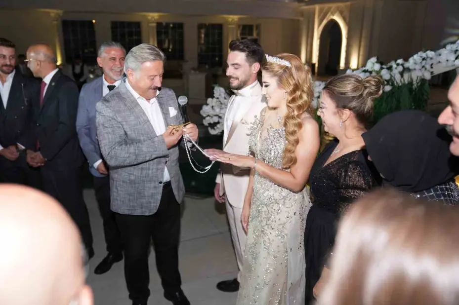 Gazeteci Azim Deniz’in mutlu günü