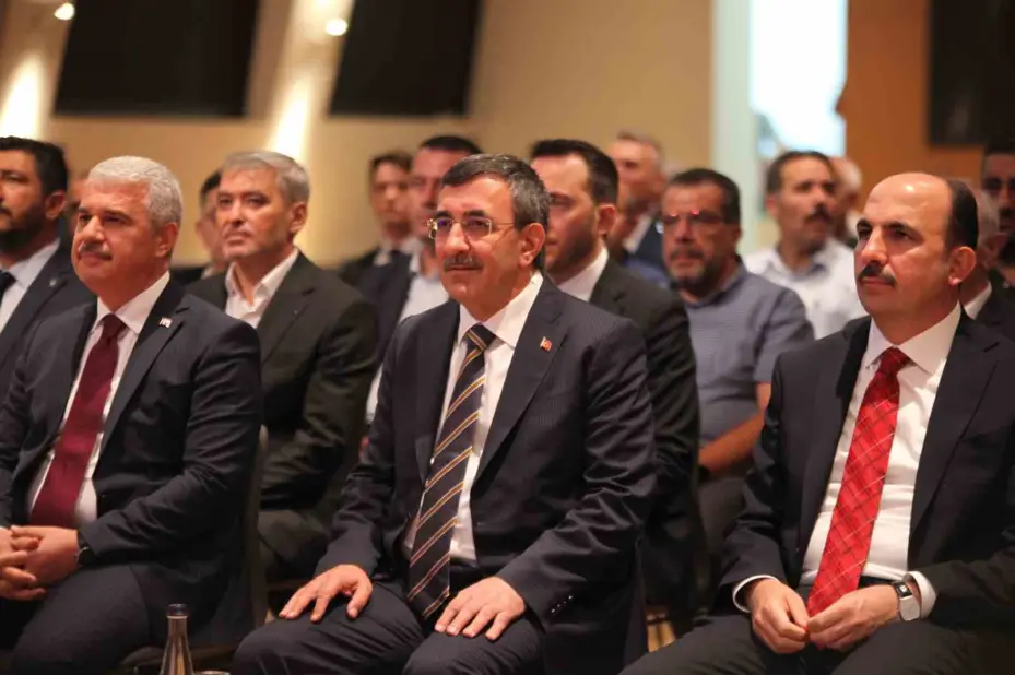 Cumhurbaşkanı Yardımcısı Yılmaz: "Enflasyonu düşürme ve sürdürülebilir büyüme hedeflerine odaklandık"