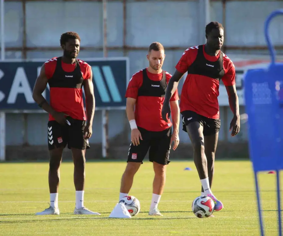 Osman Zeki Korkmaz: "1-2 takviye yapacağız"