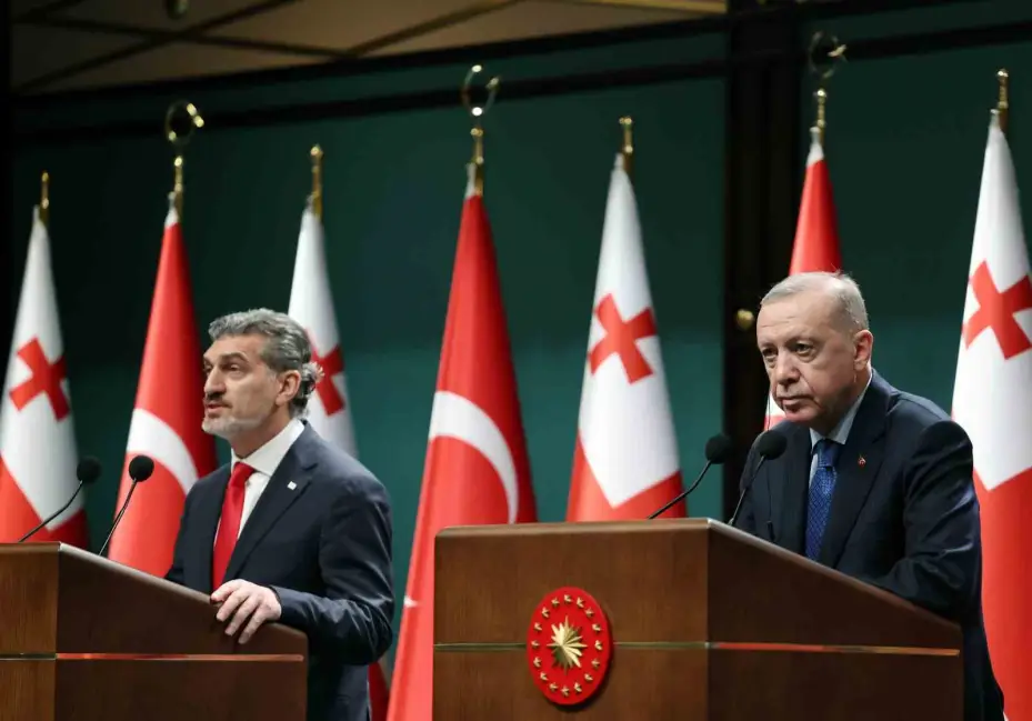 Cumhurbaşkanı Erdoğan: "Gürcistan ile yeni ticaret hedefimiz 5 milyar dolara emin adımlarla ilerliyoruz"