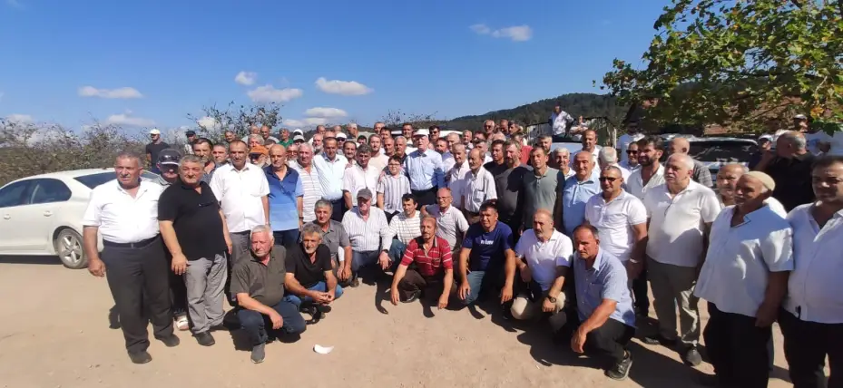 TZOB Genel Başkanı Bayraktar, Sakarya’da kuraklıktan zarar gören fındık bahçelerini inceledi