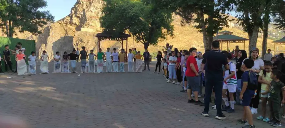 Kur’an kursu öğrencileri bu kez piknikte bir araya geldi