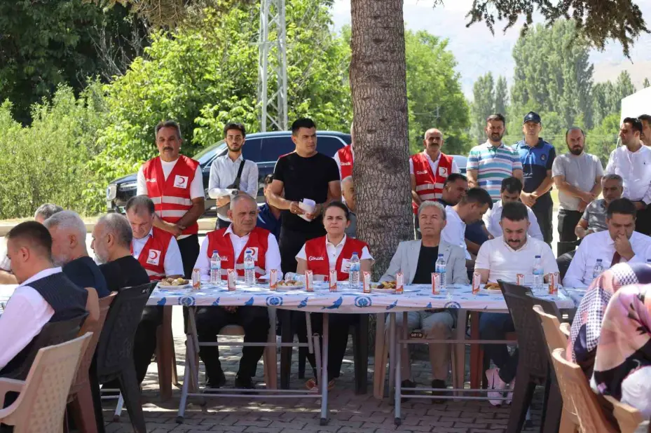 Türk Kızılay Yahyalı Gönüllü Merkezi açıldı