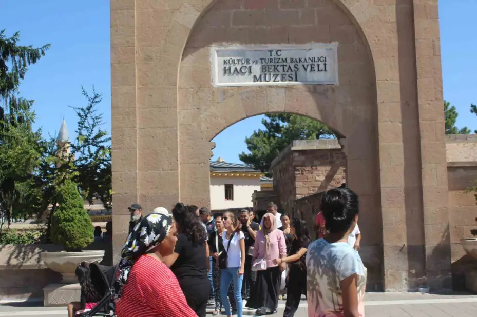 Hacıbektaş Veli Türbesi’ne ziyaretçi akını