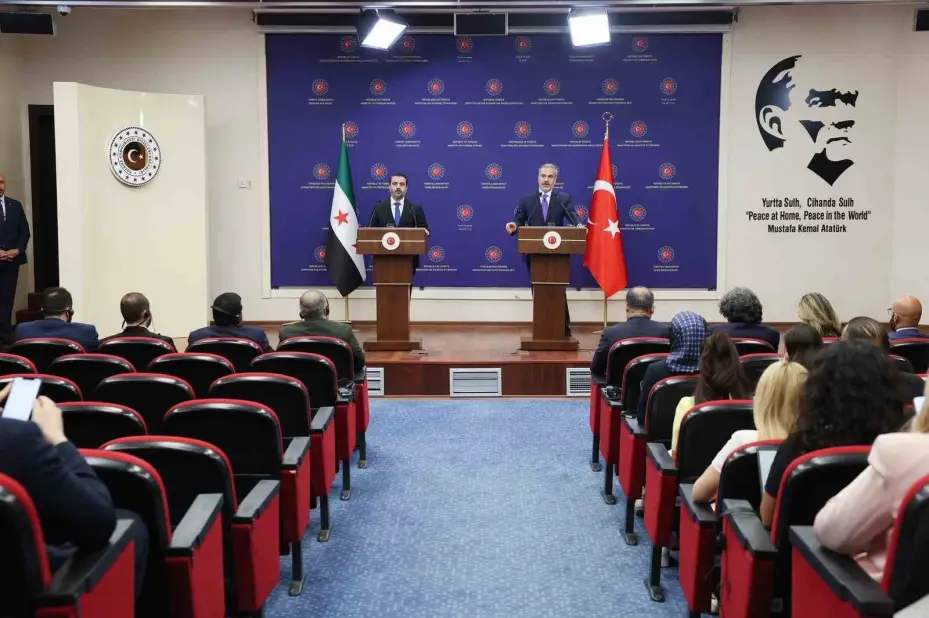 Dışişleri Bakanı Fidan: "Bu süreçlere büyük bir iyi niyet yatırıyoruz diye sizin orada ortaya koyduğunuz küçük kurnazlıkları görmüyor değiliz"