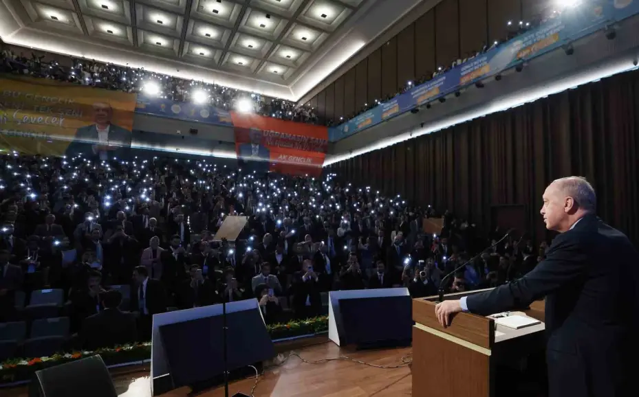 Cumhurbaşkanı Erdoğan: "Yarın da katılımlar olacak partimize, bu katılımlarla güçlenerek yolumuza devam edeceğiz"