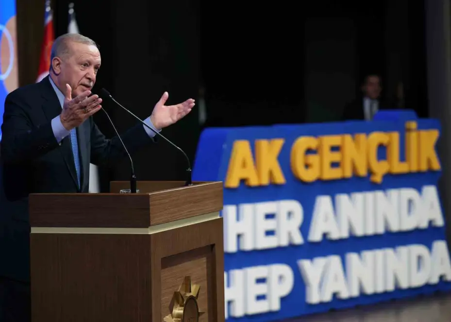 Cumhurbaşkanı Erdoğan: "Yarın da katılımlar olacak partimize, bu katılımlarla güçlenerek yolumuza devam edeceğiz"