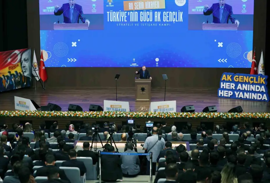 Cumhurbaşkanı Erdoğan: "Yarın da katılımlar olacak partimize, bu katılımlarla güçlenerek yolumuza devam edeceğiz"