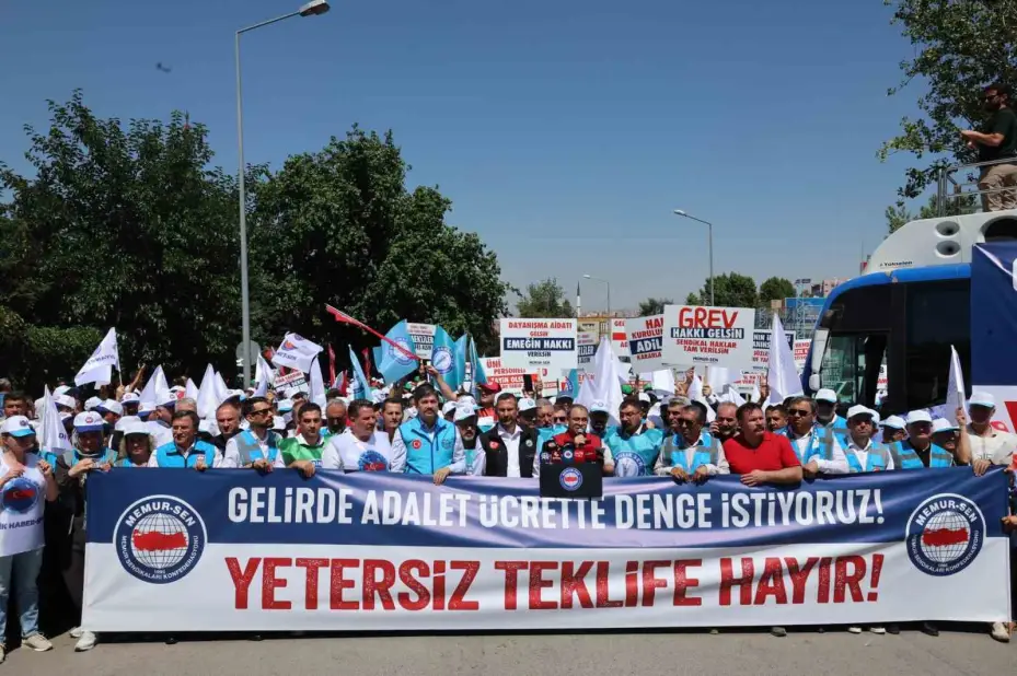 Memur-Sen’den toplu sözleşme eylemi