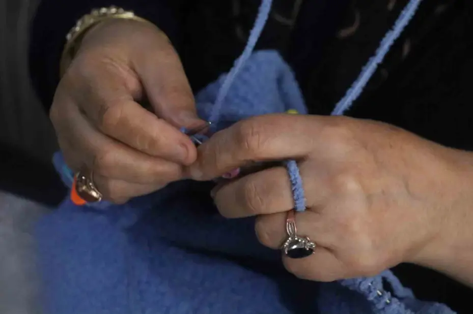 Tuhafiyeci el işi atölyesine dönüştü, kadınlar ev ekonomisine destek olmaya başladı