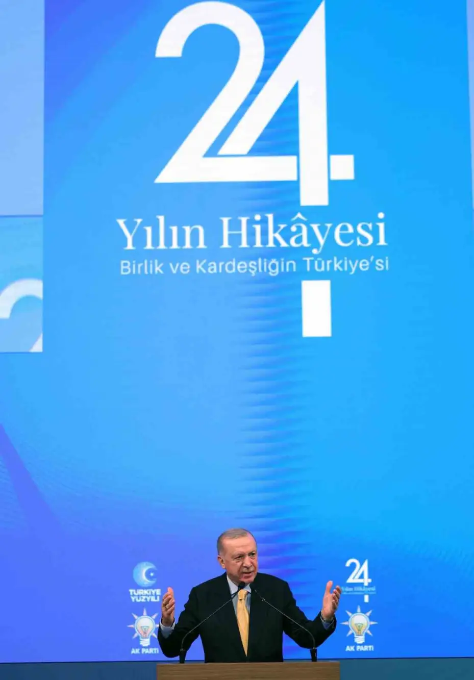 Cumhurbaşkanı Erdoğan: "Soluklanmaları için bir süreliğine dinlenmeye aldığımız arkadaşlarımızla bağımızı asla koparmaz, irtibatımızı kesmez, vefamızı hiçbir zaman eksik etmeyiz."