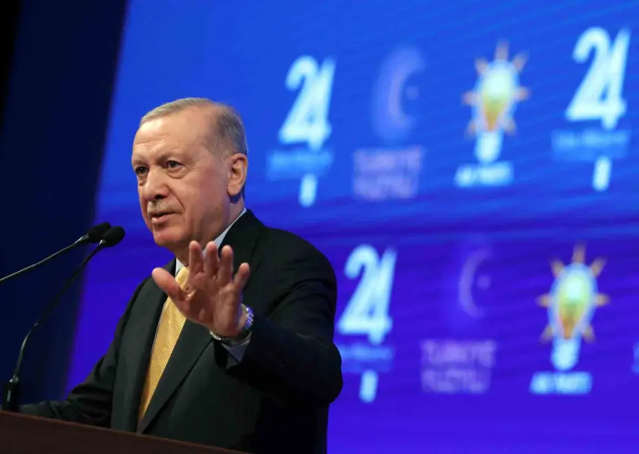 Cumhurbaşkanı Erdoğan: "Dünden beri AK Parti ailesinin yeni üyelerine saldıranlara ‘hadi oradan’ diyorum"