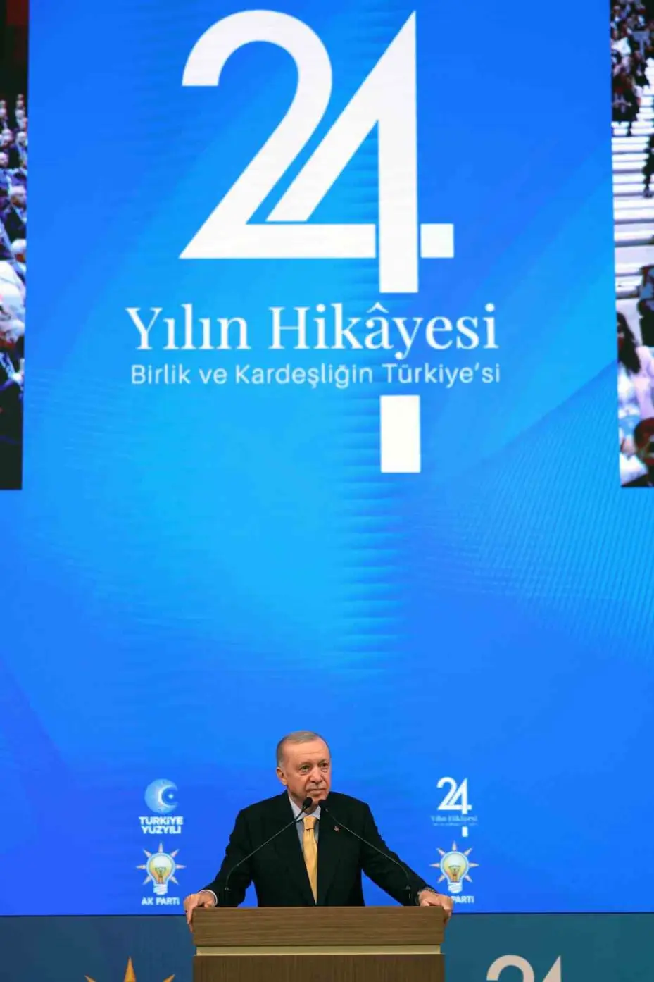 Cumhurbaşkanı Erdoğan: "Dünden beri AK Parti ailesinin yeni üyelerine saldıranlara ‘hadi oradan’ diyorum"