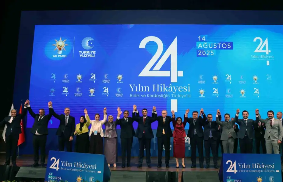 9 belediye başkanı AK Parti’ye katıldı