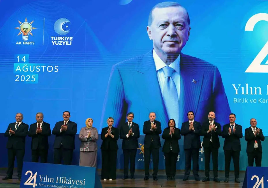 9 belediye başkanı AK Parti’ye katıldı