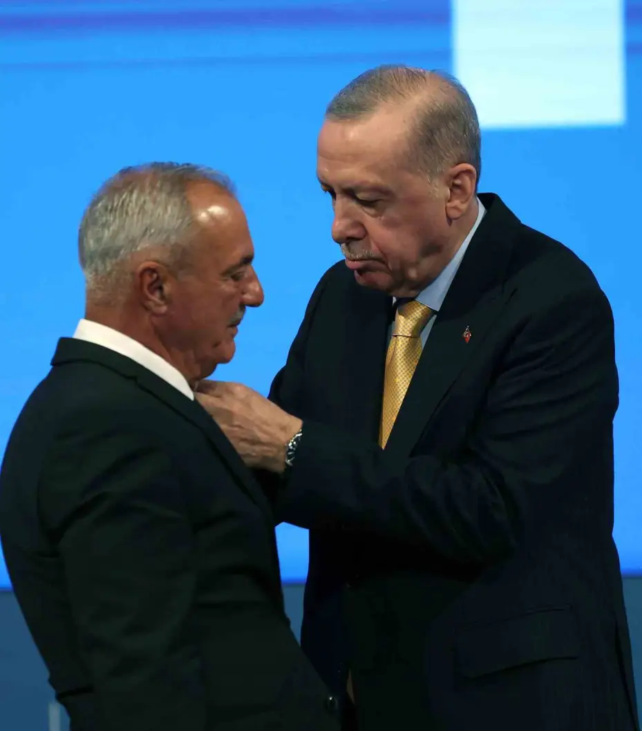 9 belediye başkanı AK Parti’ye katıldı