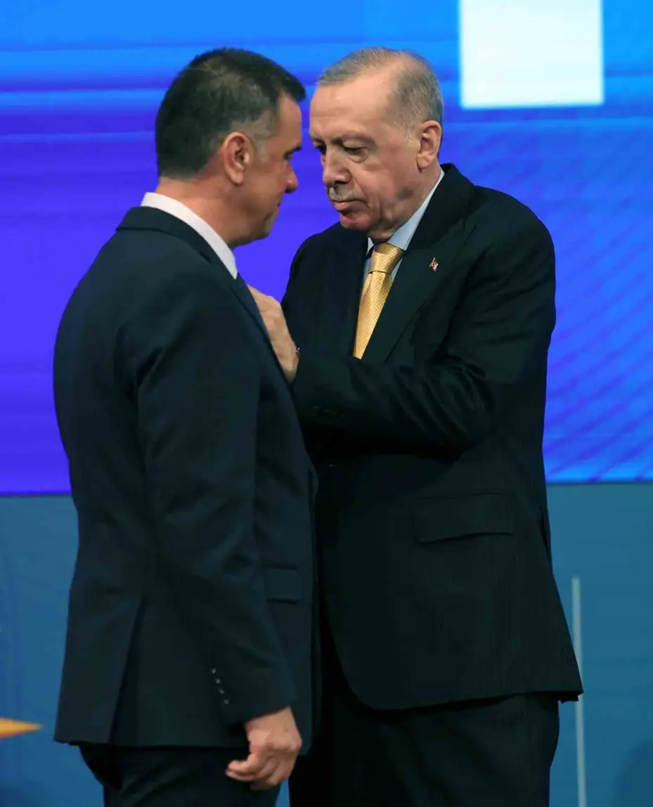 9 belediye başkanı AK Parti’ye katıldı