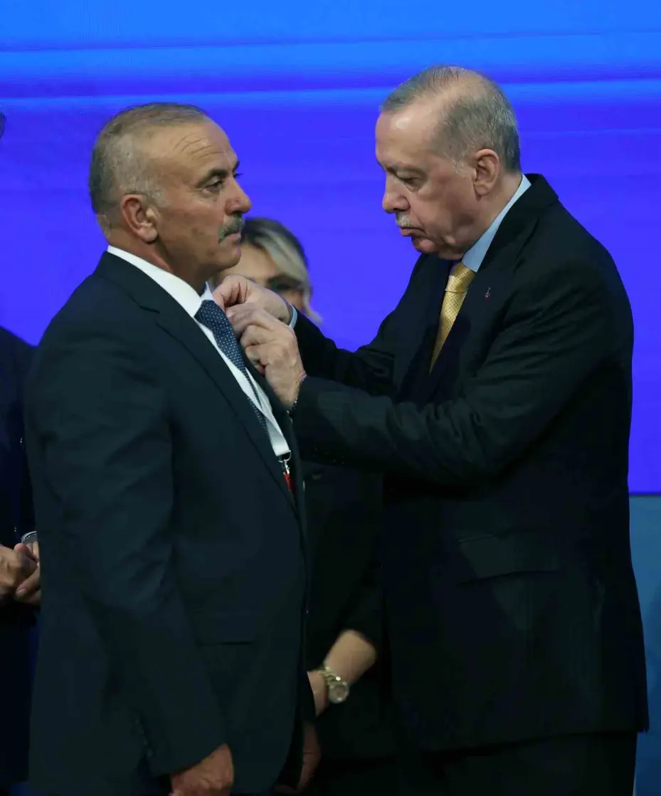 9 belediye başkanı AK Parti’ye katıldı
