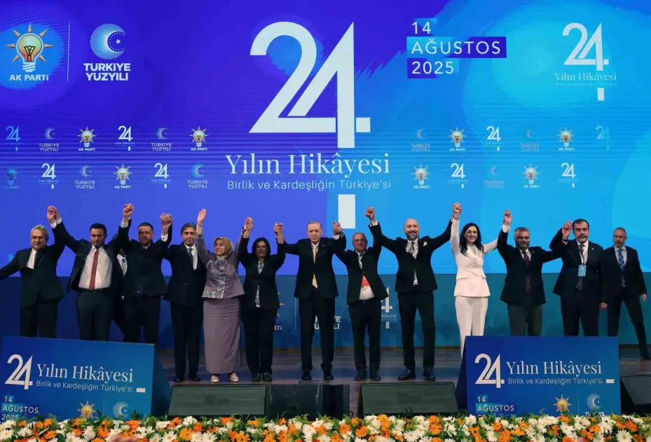 9 belediye başkanı AK Parti’ye katıldı