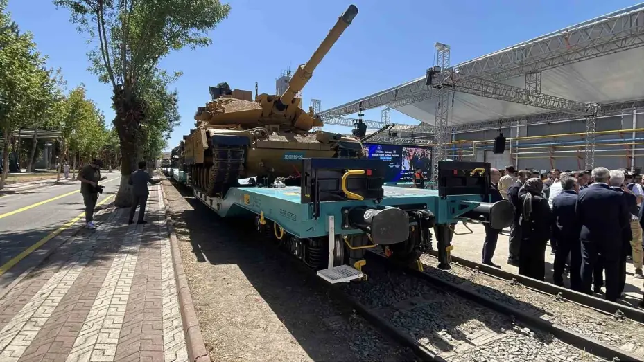 Üretimi tamamlanan yerli ve milli, UAIS tipi askeri araç taşıma vagonlarının ilk teslimatı yapıldı