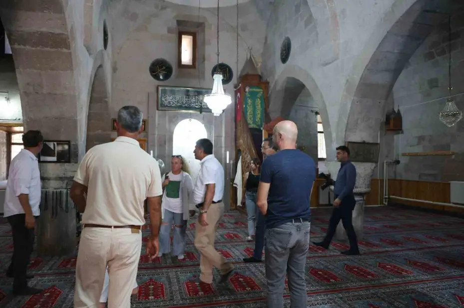 Muhtar, müzedeki mihrap ve minberin geri getirilmesini istiyor