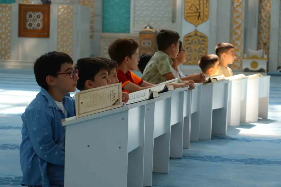 DİB Eğitim Hizmetleri Genel Müdürü Akbulut: "2 milyon 600 bin kadar öğrencimizle muhatap olduk"