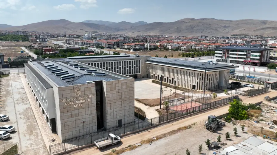 Eğitime ve spora değer katacak yatırımlara Selçuklu imzası