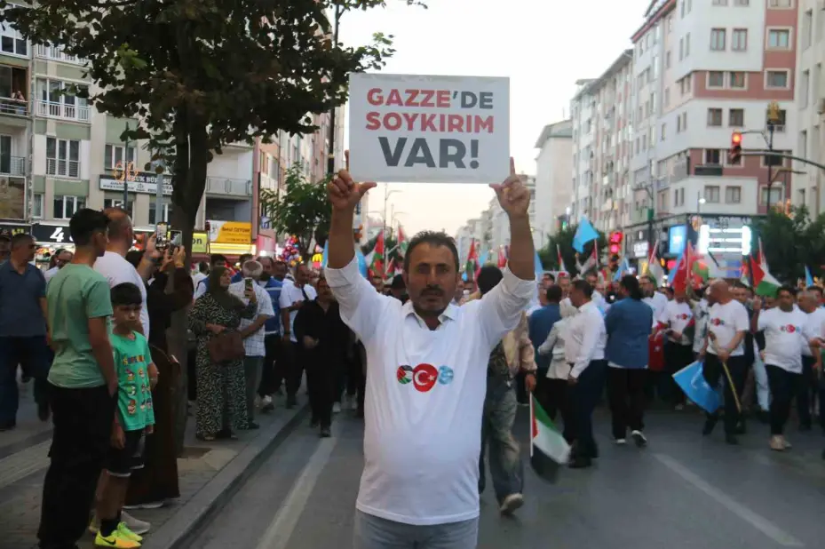 Sivas’ta Filistin’e destek yürüyüşü düzenlendi