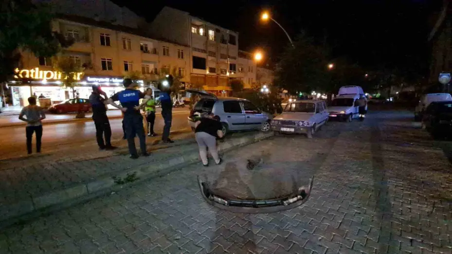 Karaman’da ortalığın savaş alanına döndüğü kaza maddi hasarla atlatıldı