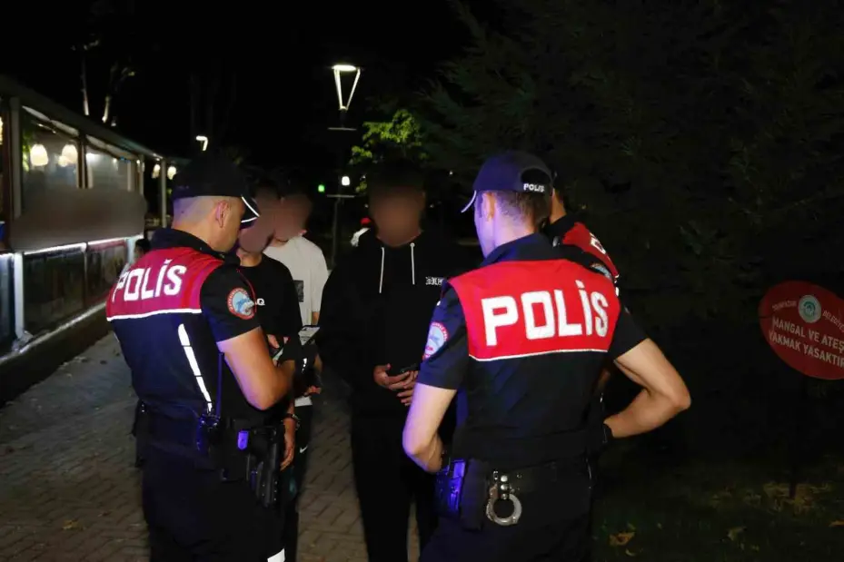 Polis ekiplerinden geniş kapsamlı uygulama