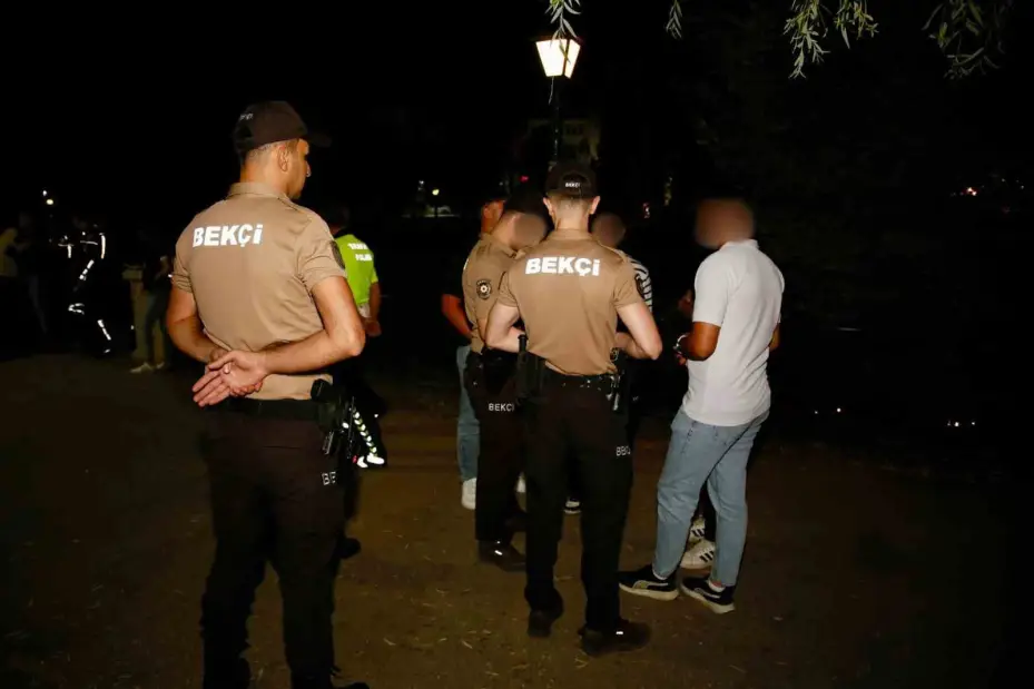 Polis ekiplerinden geniş kapsamlı uygulama