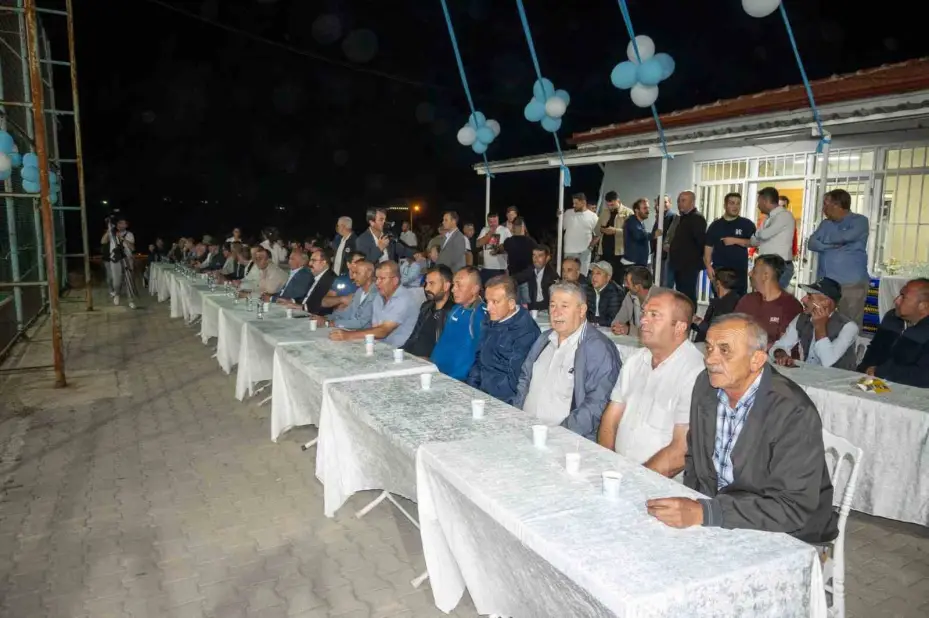 İnönü 9. Geleneksel Halı Saha Turnuvası’nın şampiyonu Manda Birliği oldu