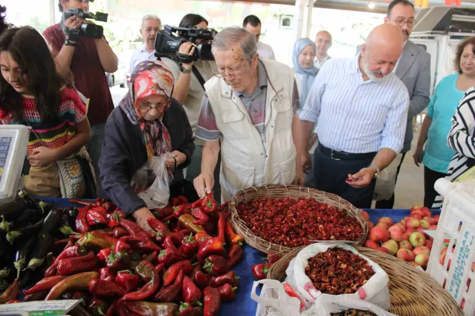 Yüzde 100 Ekolojik Pazar açıldı