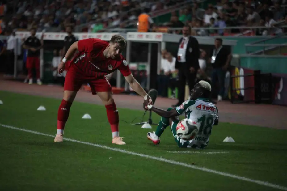 Trendyol Süper Lig: Konyaspor: 1 - Gaziantep FK: 0 (İlk yarı)