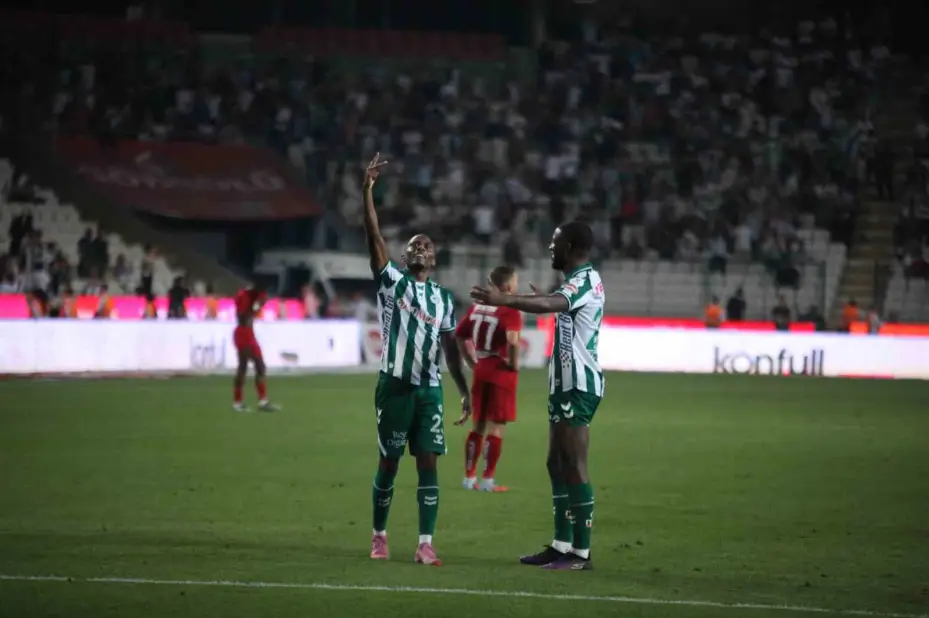 Trendyol Süper Lig: Konyaspor: 3 - Gaziantep FK: 0  (Maç sonucu)