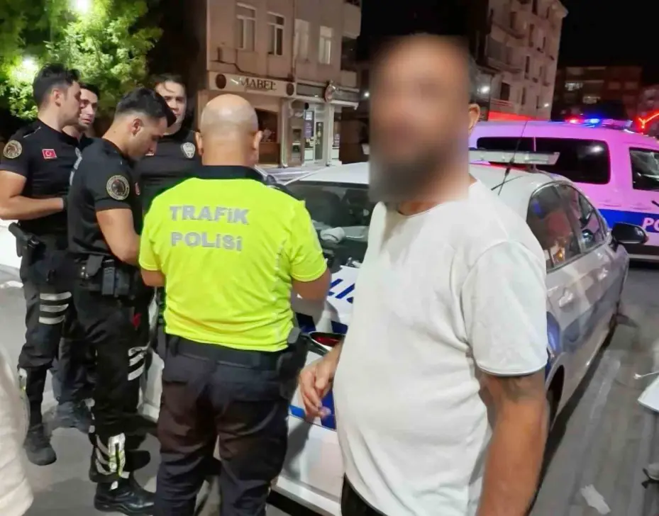 Muayenesiz araçla yakalanan ehliyetsiz ve alkollü sürücü: "Kafamız kıyak, kusura bakmayın"