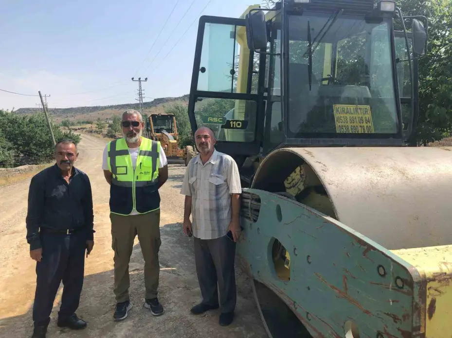 Amarat mahallesine 55 milyon TL’lik sıcak asfalt