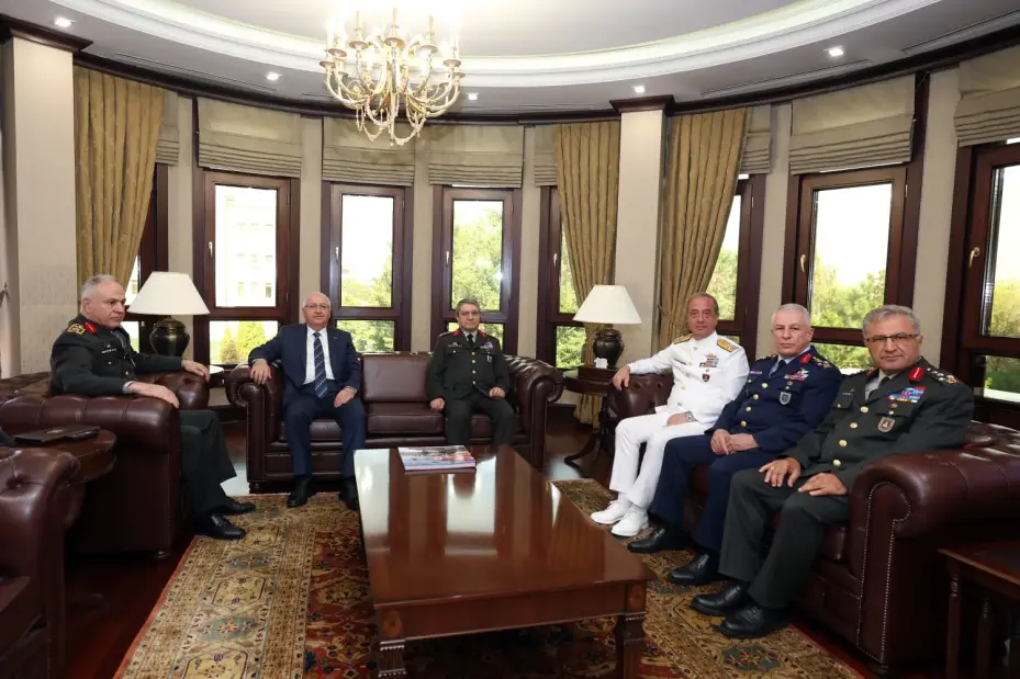 Bakan Güler, Genelkurmay Başkanlığındaki devir teslim törenine iştirak etti