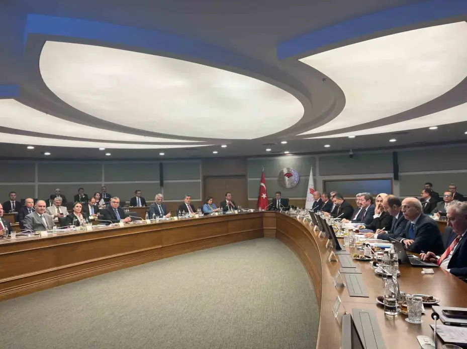 Bakan Yumaklı: "Ulusal Su Planı kapsamında; 8 farklı hedef, 31 strateji ve 141 eylem belirlendi"
