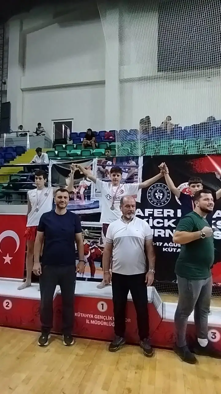Niğdeli sporculardan Zafer Kupası’nda göz kamaştıran performans