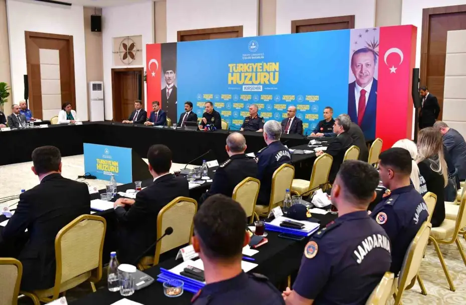 İçişleri Bakanı Yerlikaya: "Huzur ve güven ortamının sürdürülebilirliği için mücadeleye kesintisiz devam edilecek"