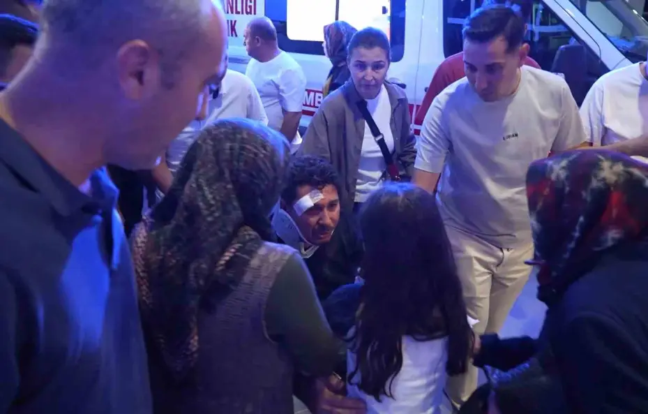 AK Partili Belediye Başkanı Cönger trafik kazası geçirdi