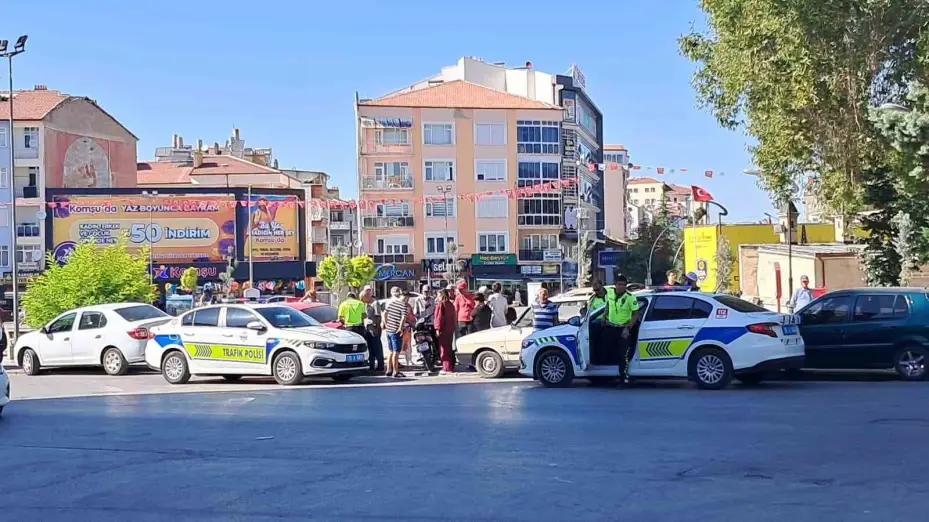 Karaman’da motosikletler çarpıştı: 2 yaralı