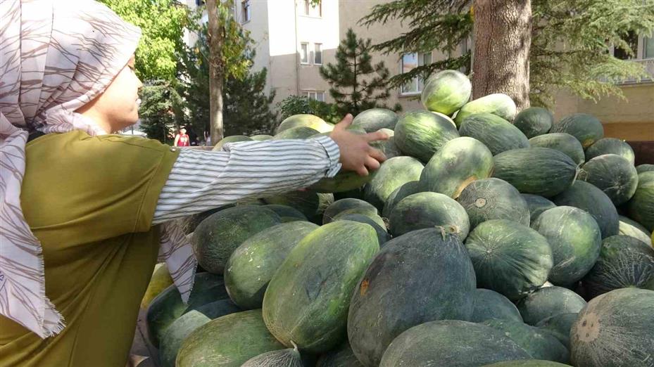 Çankırı tuzu bu kavunun tadına tat katıyor