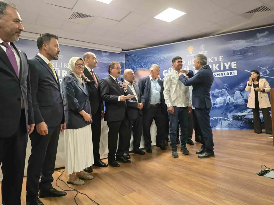 Terörsüz Türkiye toplantısında konuşan Belgin Uygur: "Bembeyaz sayfalara hep birlikte nice zaferleri nice kardeşlik şarkılarını inşallah yazacağız"